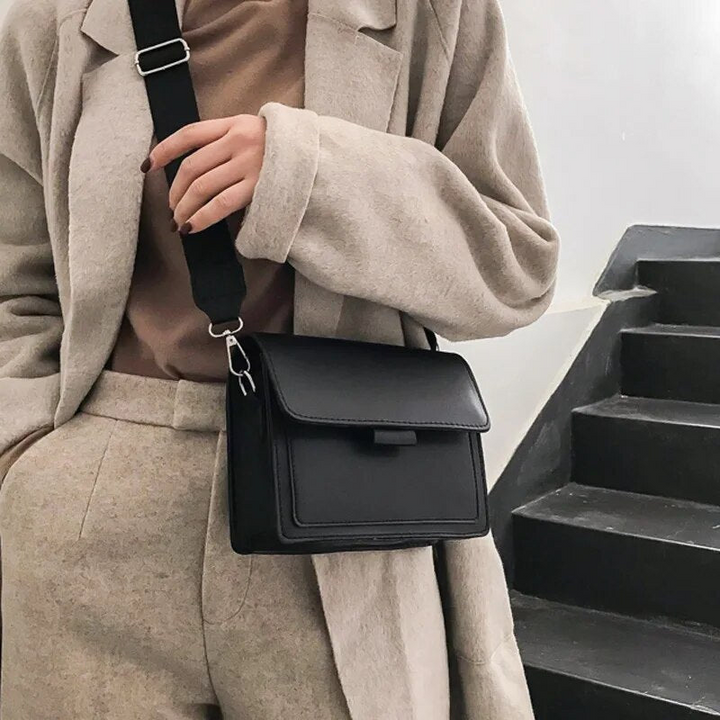 Lune London | Women's Crossbody Bag Black Small