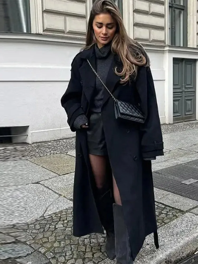 Lune London | Longer Coat - Wool - Loose Fit - Double-Breasted - Structured Shoulder - Long Sleeves