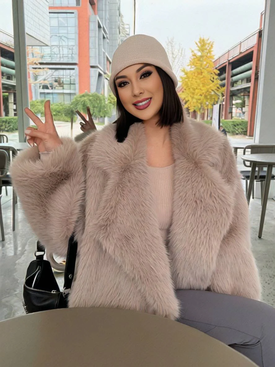 Lune London | Coat - Faux fur - Notched lapel - Belt bag - Mid-thigh length