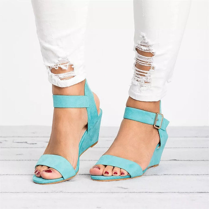Chic Und Stil | Strap Sandals Comfortable and Stylish Women's Sandals with Heel