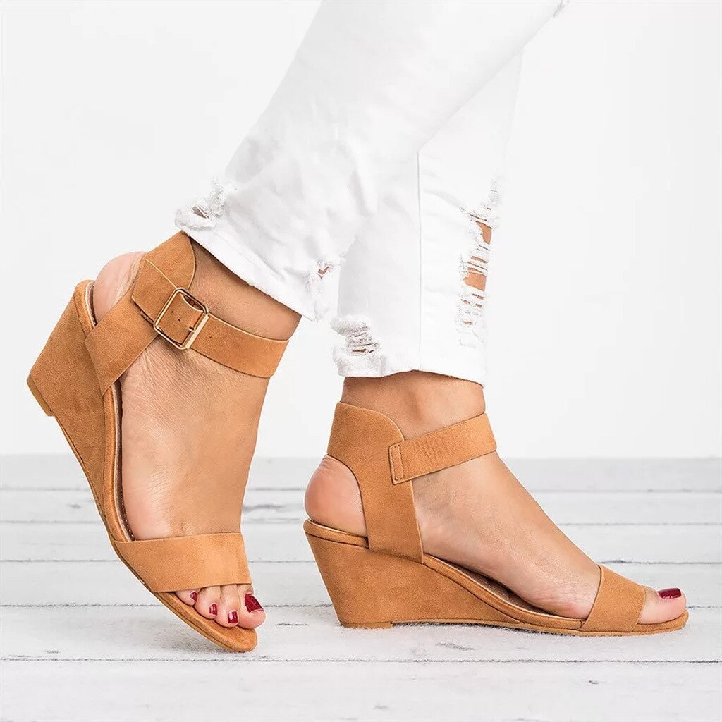 Chic Und Stil | Strap Sandals Comfortable and Stylish Women's Sandals with Heel