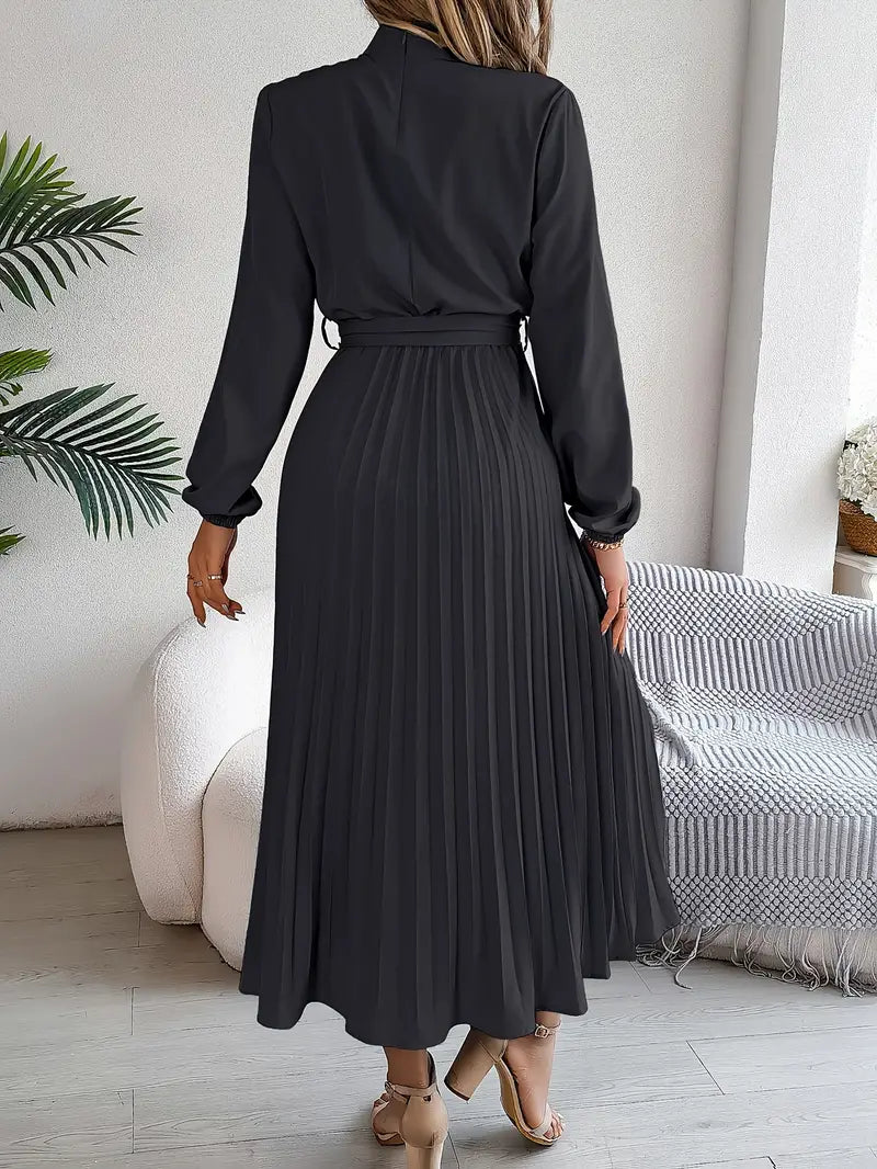 Lune London | Simple Dress with Stand-Up Collar and Pleated Belt
