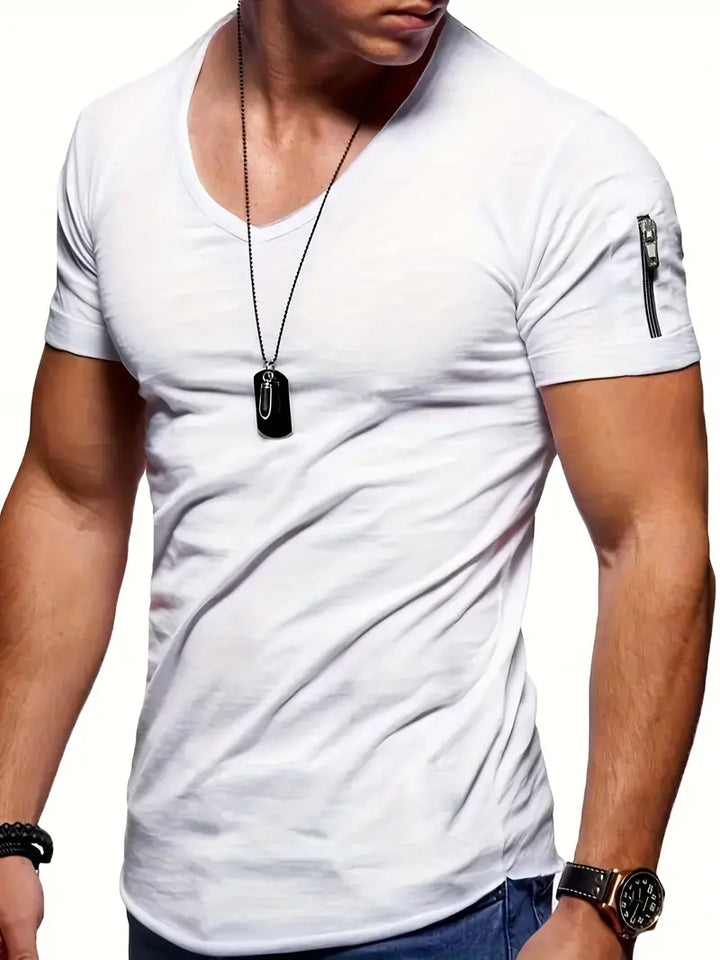 Chic und Stil | Casual T-Shirt with V-Neck for Men