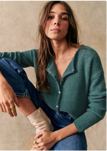 Lune London | Cozy women's cardigan with V-neck and buttons