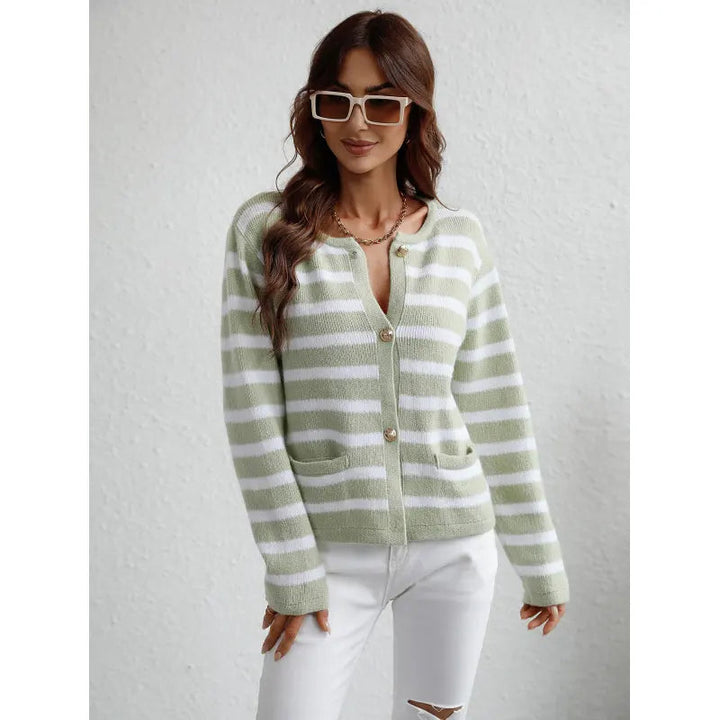 Lune London | Cozy chunky knit sweater with button placket and side pockets
