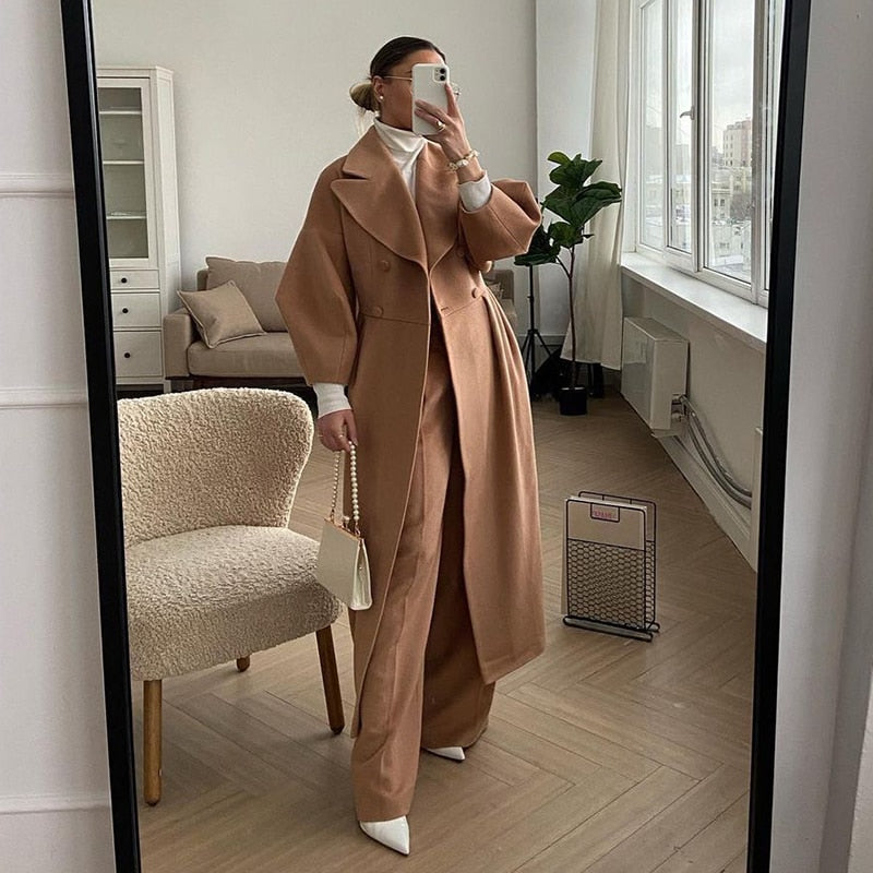 Lune London | Elegant Women's Double-Breasted Wool Coat - Long Sleeves - Warm & Stylish