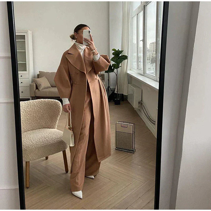 Lune London | Elegant Women's Double-Breasted Wool Coat - Long Sleeves - Warm & Stylish