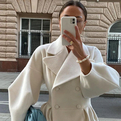 Lune London | Elegant Women's Double-Breasted Wool Coat - Long Sleeves - Warm & Stylish