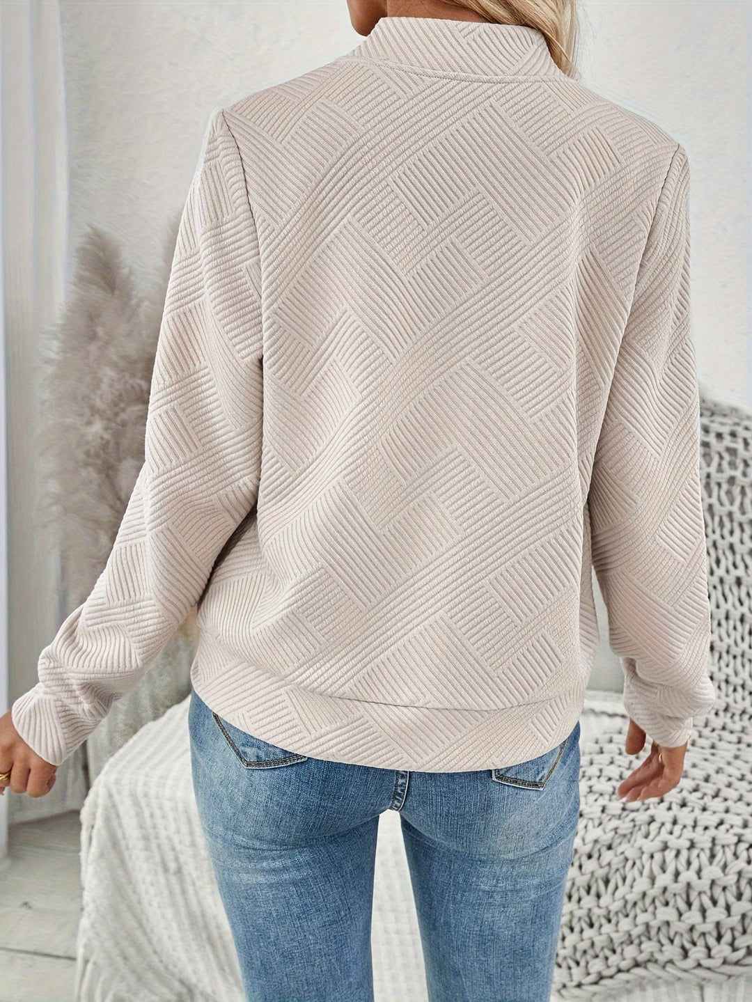 Lune London | Elegant Women’s Bomber Jacket with Zipper
