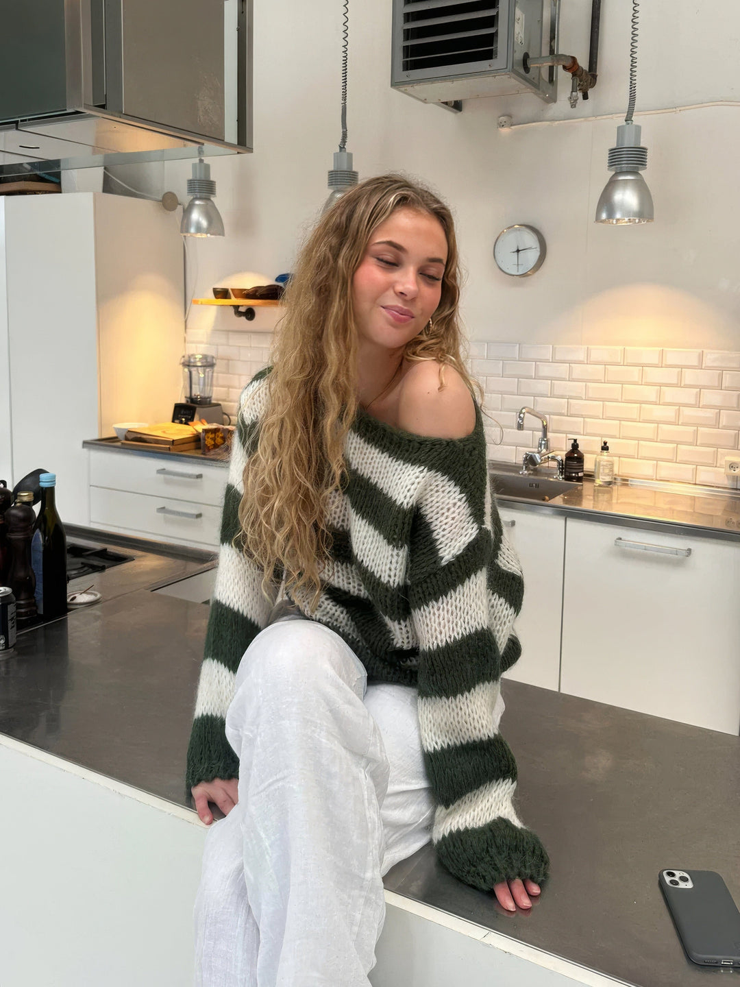Lune London | Lightweight Knitted Sweater for Casual Comfort
