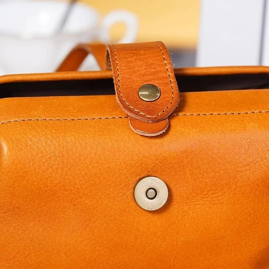 Lune London | Handmade retro bag in genuine leather