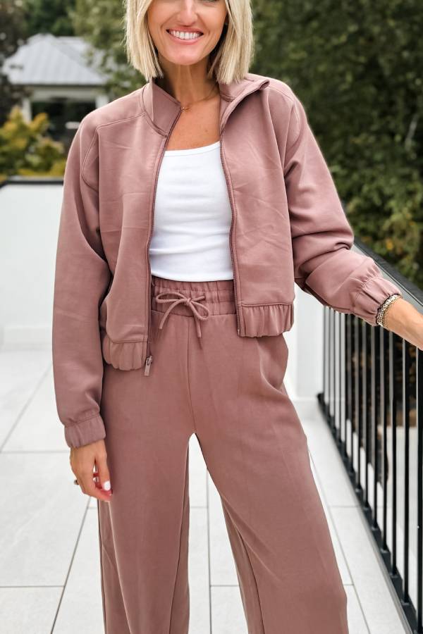 Lune London | Sleek Full Zip Jacket and High Waist Elastic Waist Pockets Loose Fit Sweatpants Set