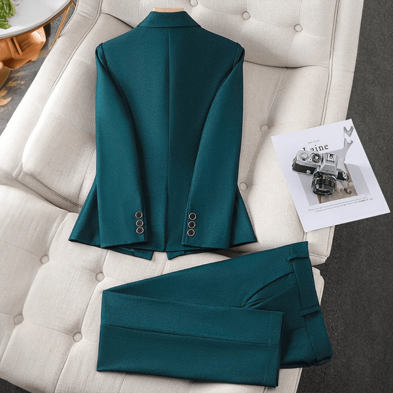 Lune London | Elegant Women's Blazer and Pantsuit Casual & Comfortable Design