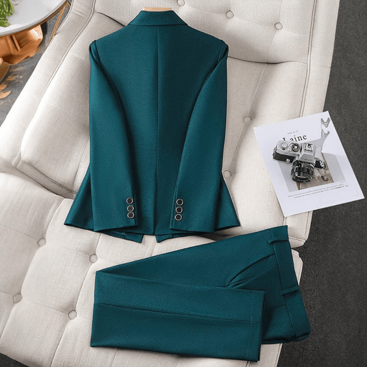 Lune London | Elegant Women's Blazer and Pantsuit Casual & Comfortable Design