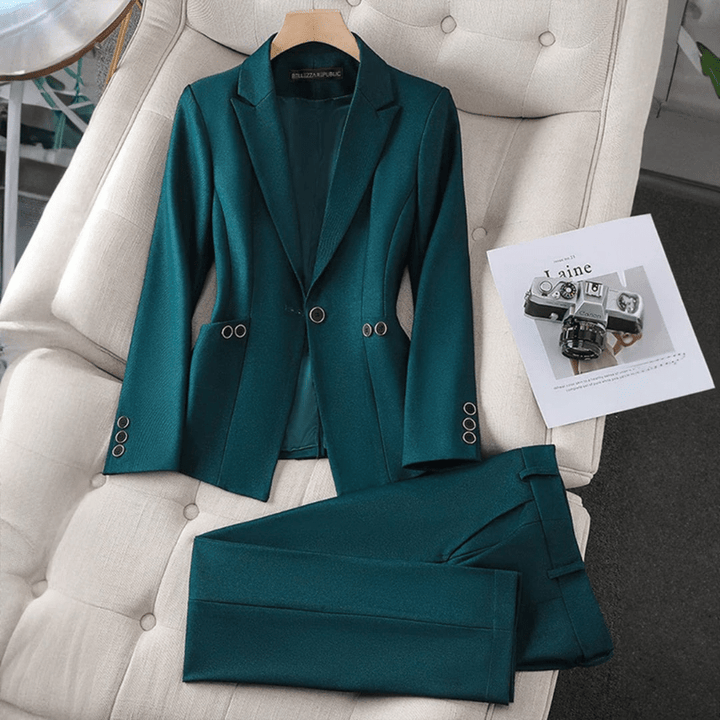 Lune London | Elegant Women's Blazer and Pantsuit Casual & Comfortable Design