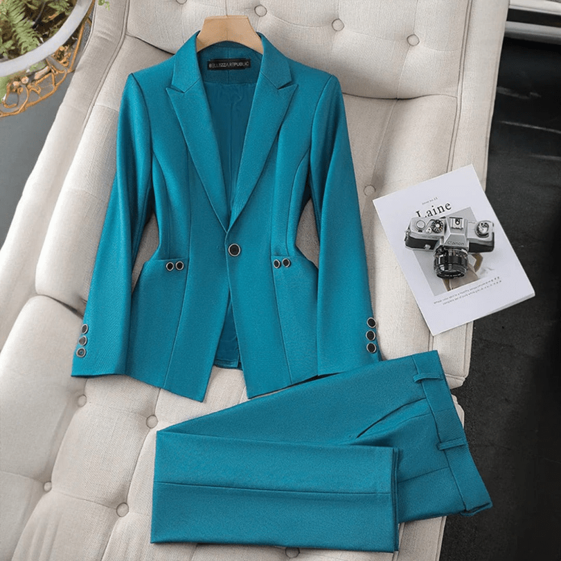 Lune London | Elegant Women's Blazer and Pantsuit Casual & Comfortable Design