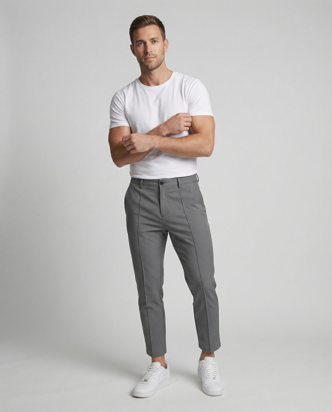 Men's chinos elegant and comfortable