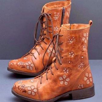 Lune London | Retro Boots with Ethnic Embroidery
