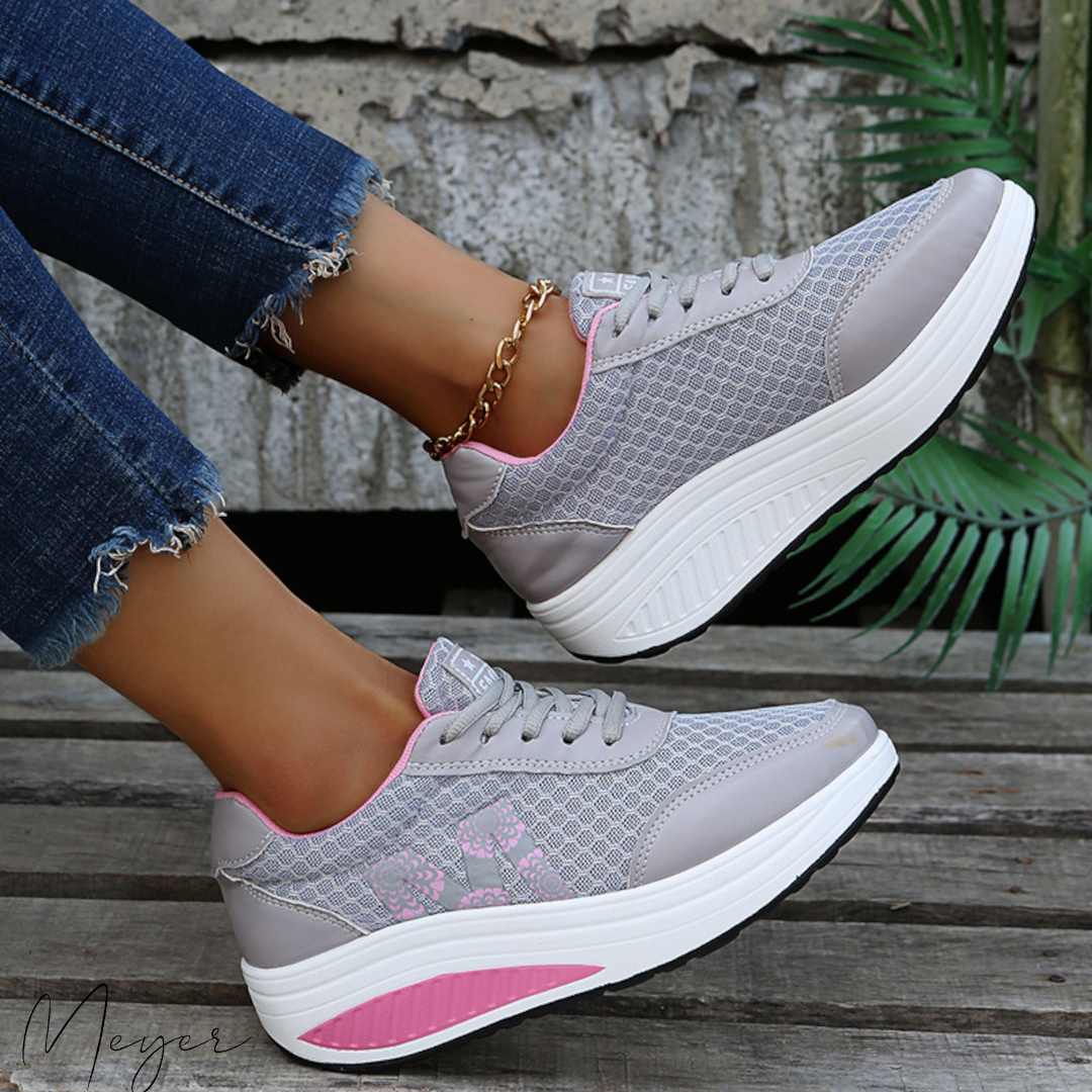 Lune London | U-Shaped Orthopedic Sports Shoes