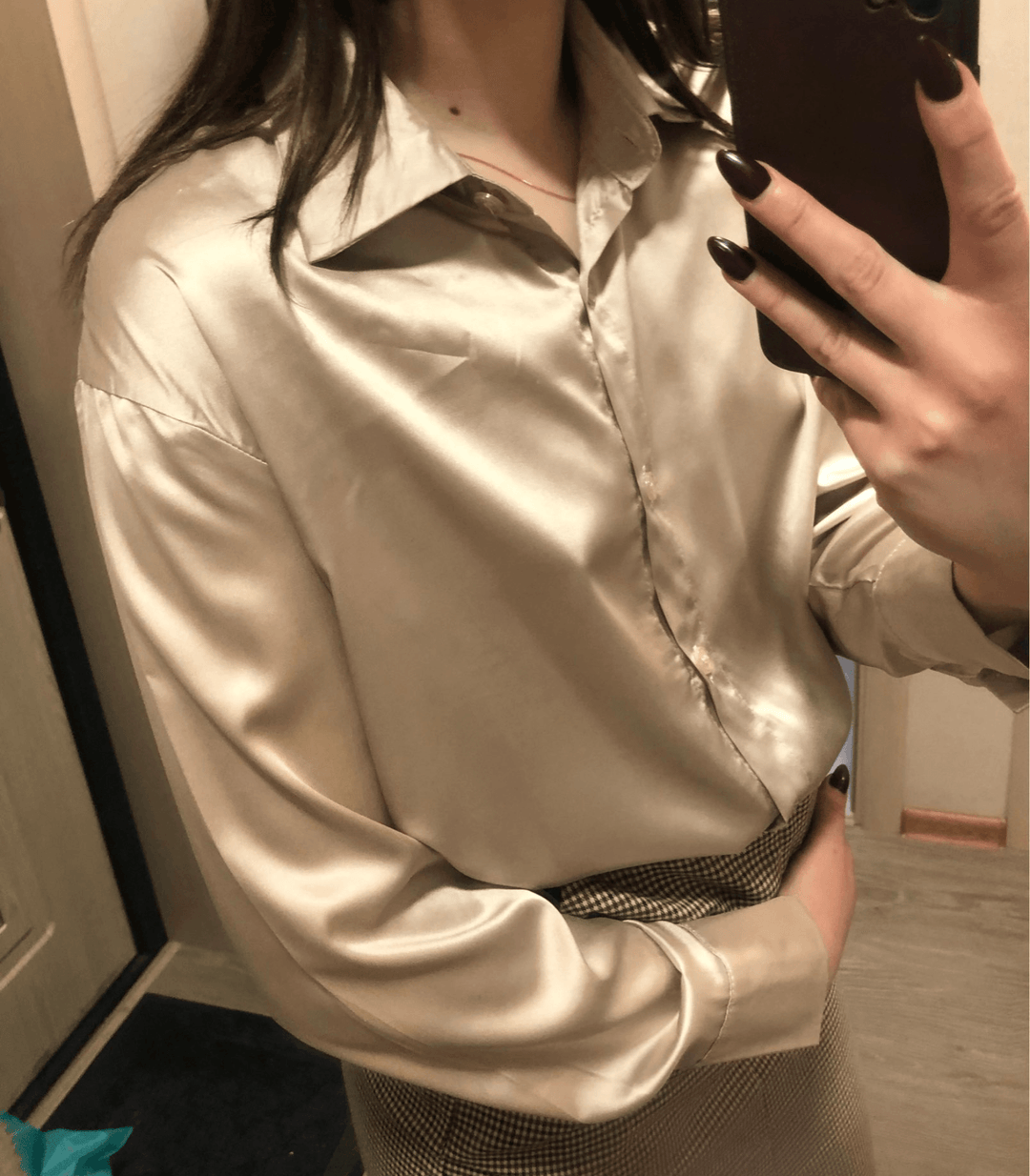 Chic Und Stil | Buttoned Satin Silk Blouse
