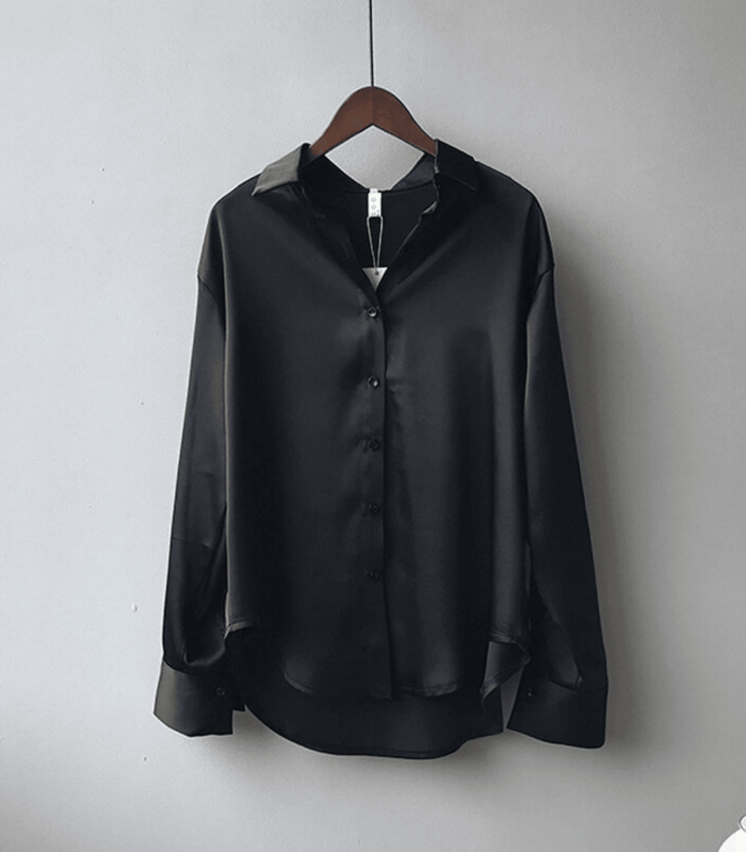 Chic Und Stil | Buttoned Satin Silk Blouse