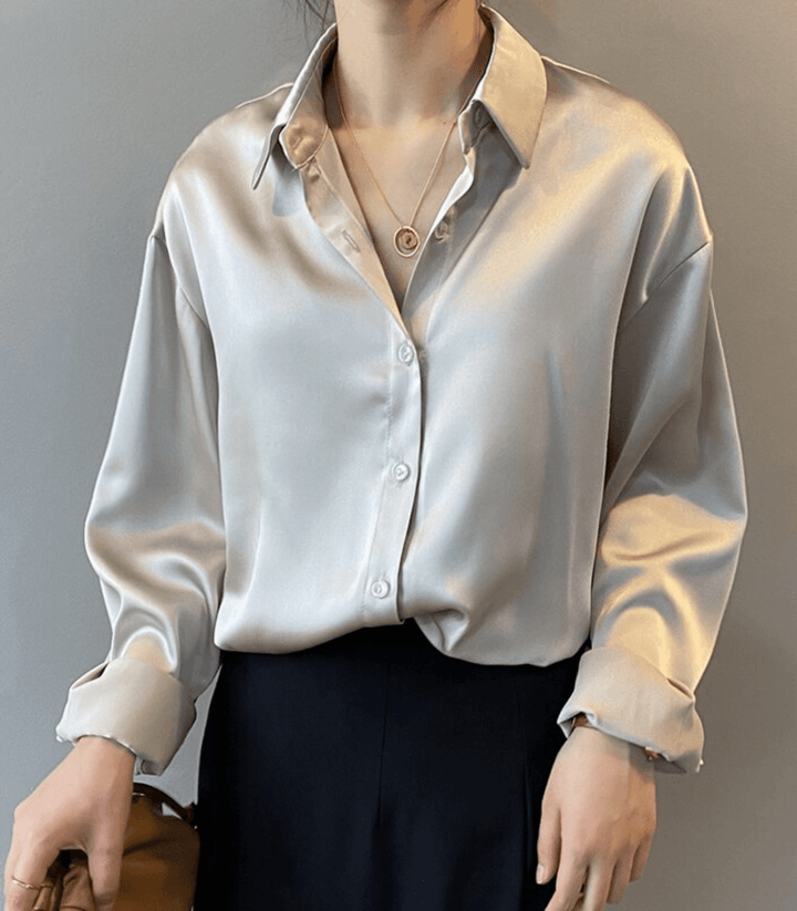 Chic Und Stil | Buttoned Satin Silk Blouse