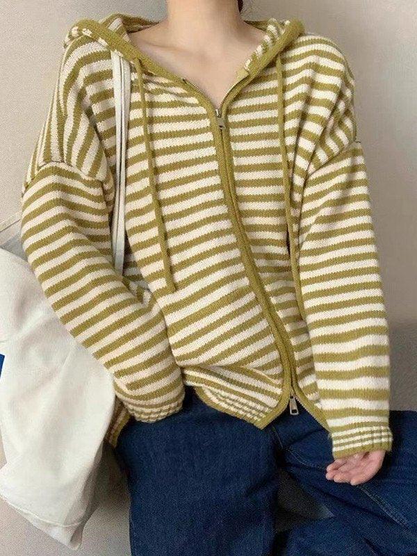 Chic und Stil | Cozy striped hooded cardigan with zipper