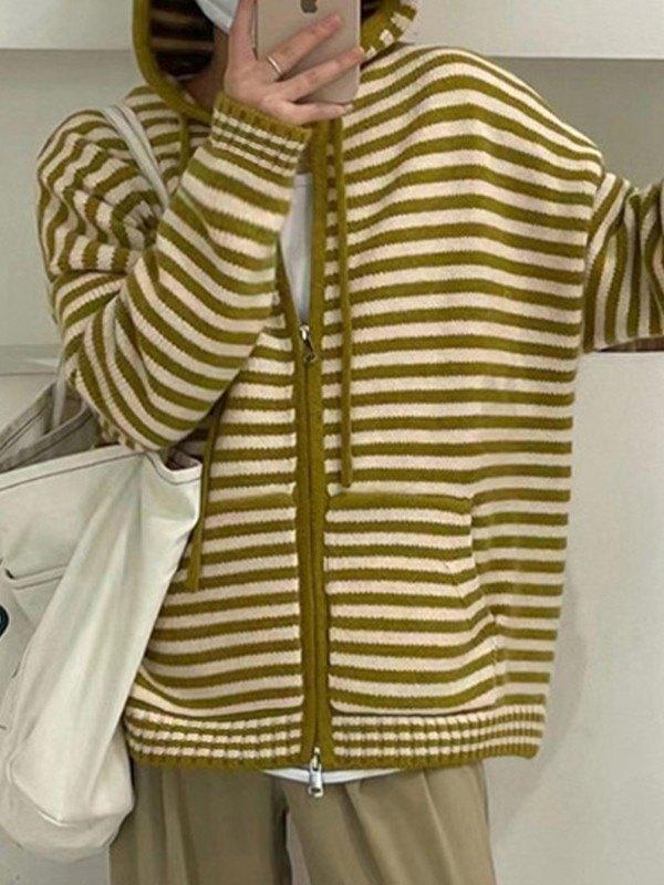 Chic und Stil | Cozy striped hooded cardigan with zipper