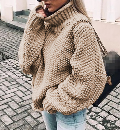 Lune London | Pullover with F Mouse Sleeve
