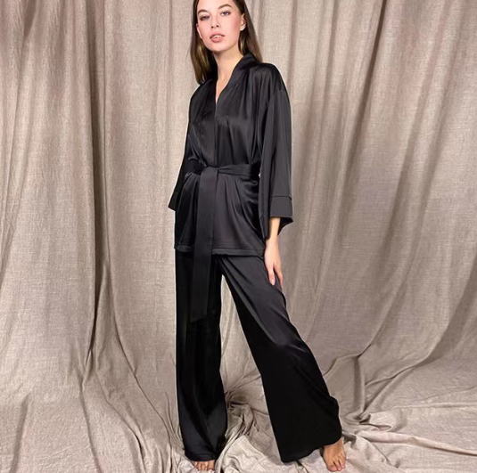 Lune London | Pyjama Set Made Of Soft Satin