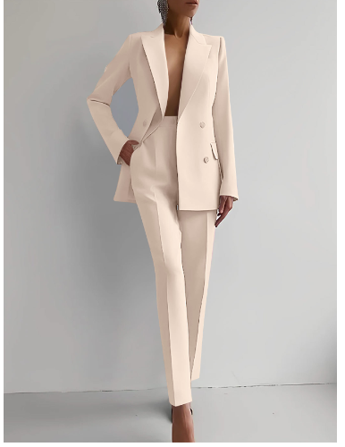 Lune London | Elegant Ensemble of Blazer and Pants