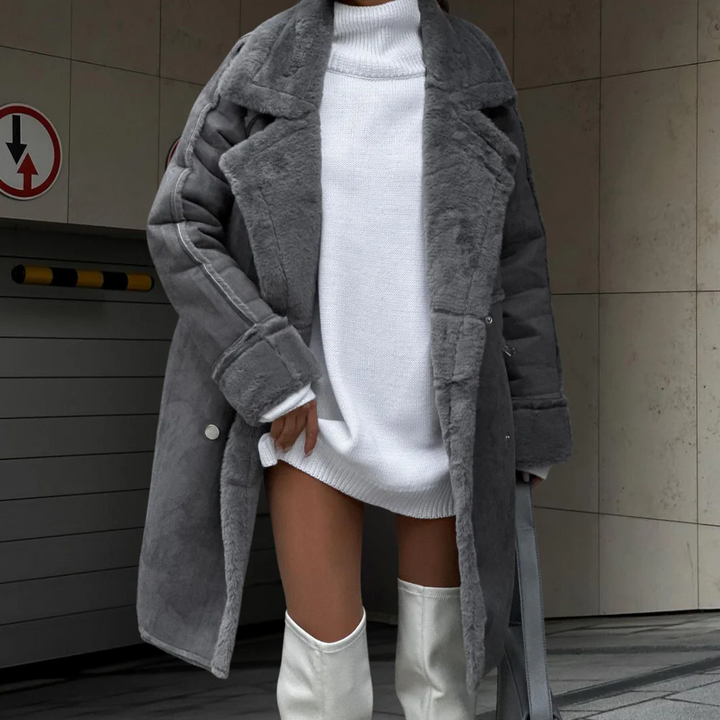 Lune London | longer coat - oversized cut - soft velvet material - wide lapels