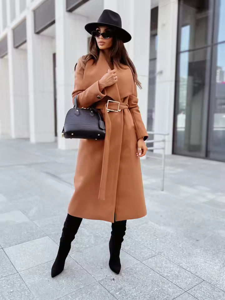 Lune London | Coat - Long Silhouette - Tailored Fit - Belt with Buckle - Button Closure