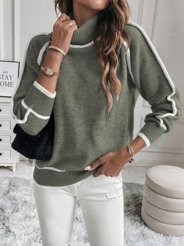 Chic und Stil | Sweatshirt - Loose Fit - Turtleneck - Knit Fabric - Striped Sleeve Detail