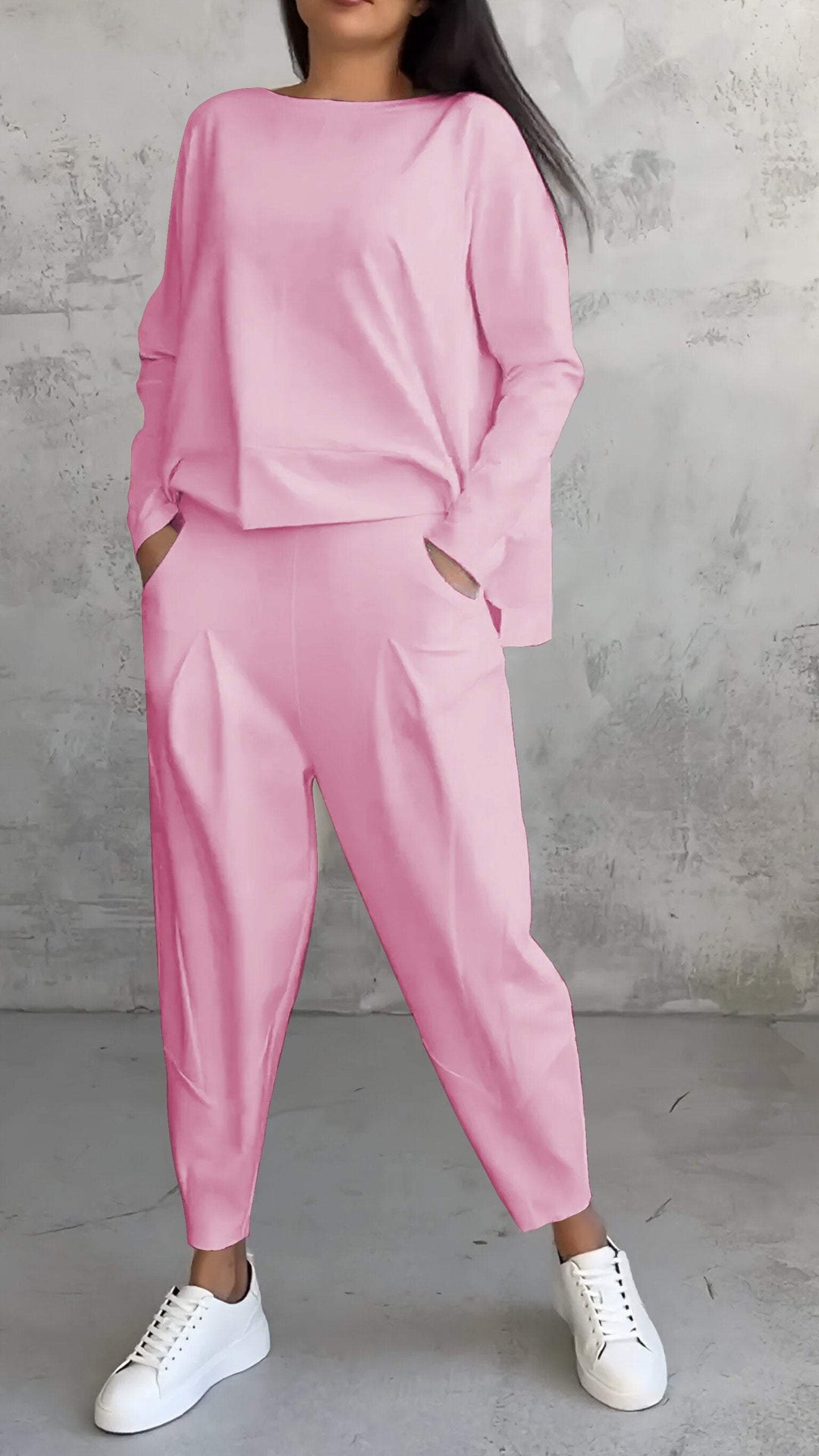Lune London | Two-Piece Leisure Suit with Round Neckline and Long Sleeves