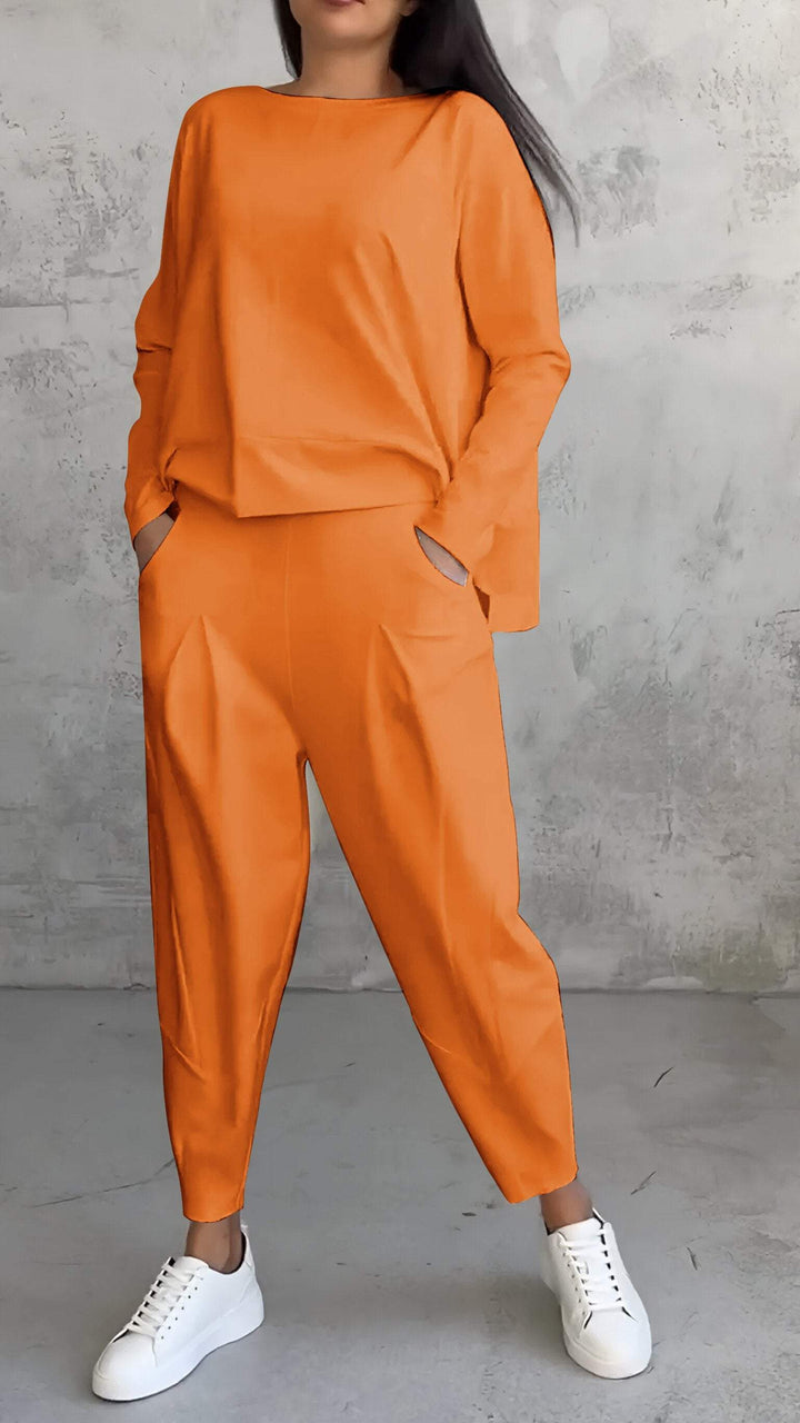 Lune London | Two-Piece Leisure Suit with Round Neckline and Long Sleeves