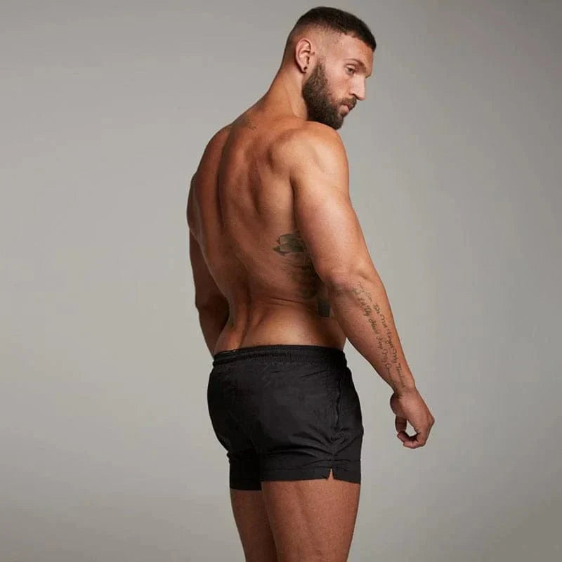 Chic und Stil | Short Swim Trunks for Men with Pocket