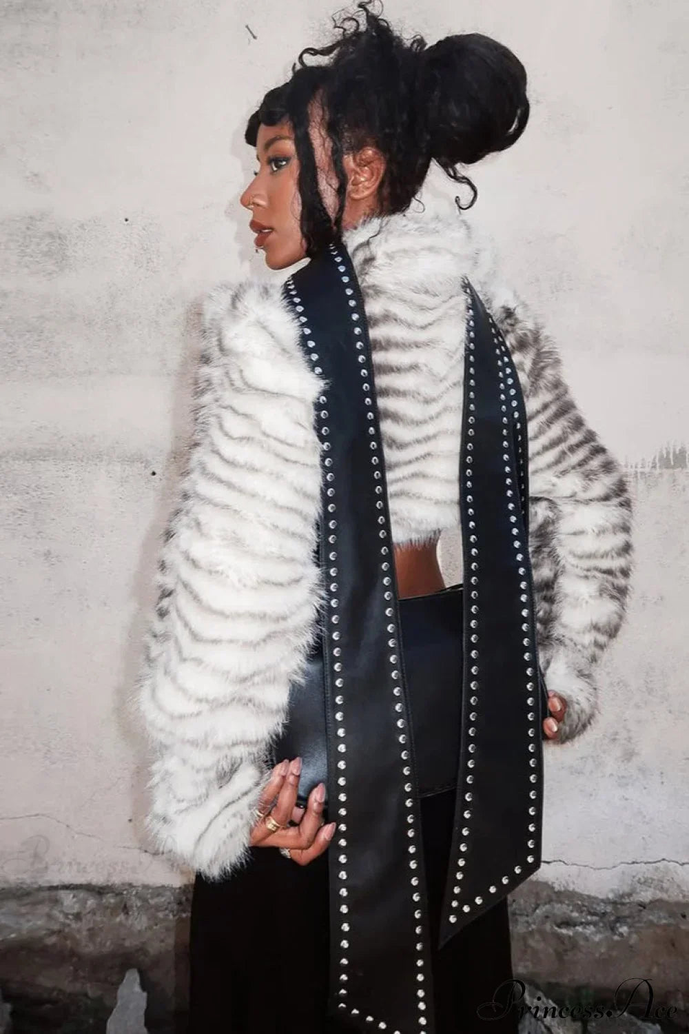 Lune London | Buckle-Faux-Fur-Cropped-Sexy-Jacket