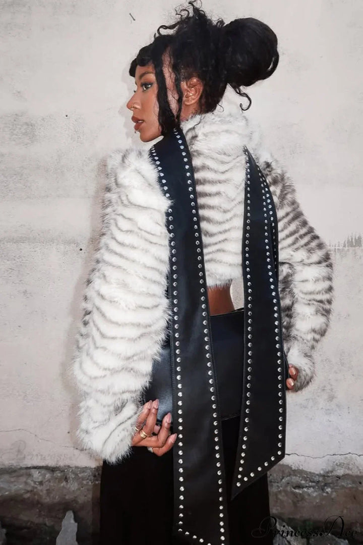 Lune London | Buckle-Faux-Fur-Cropped-Sexy-Jacket