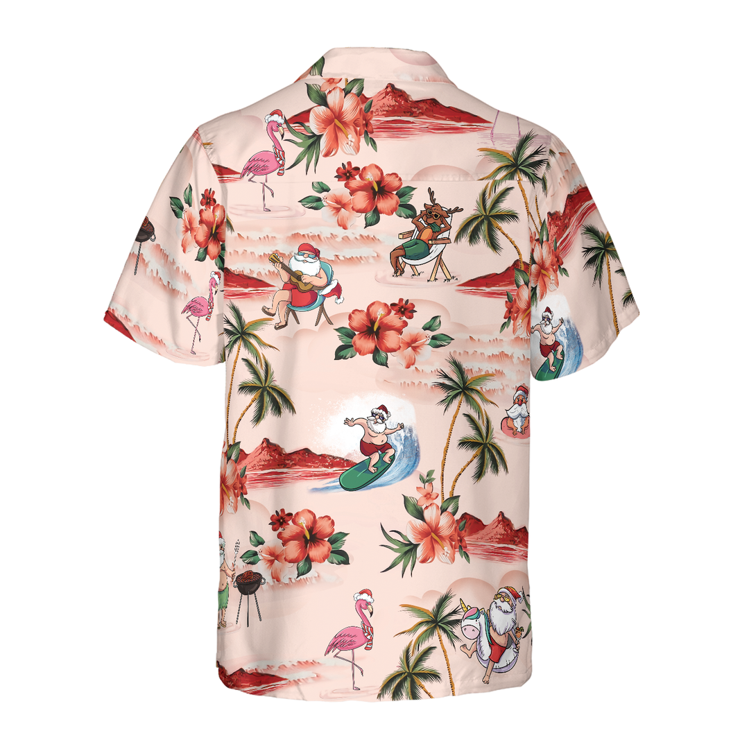Lune London | Hyperfavorite Christmas Hawaiian Shirts for Men and Women, Button-Up Hawaiian Shirt with Christmas Santa Beach Print Short Sleeves