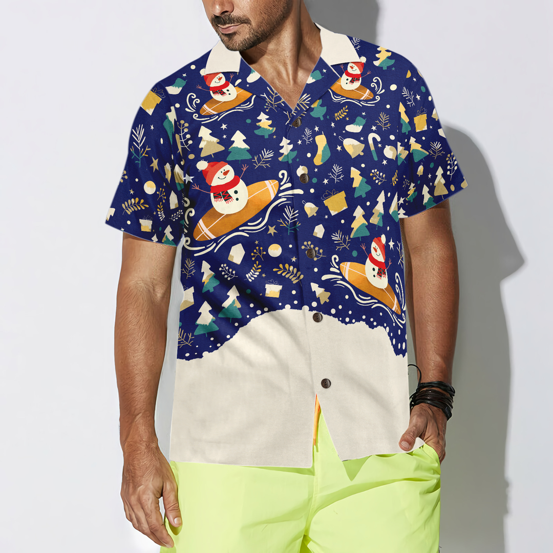 Lune London | Hyperfavor Christmas Snowman Surf Hawaiian Shirt, Short Sleeve Christmas Shirts Button Up for Men and Women