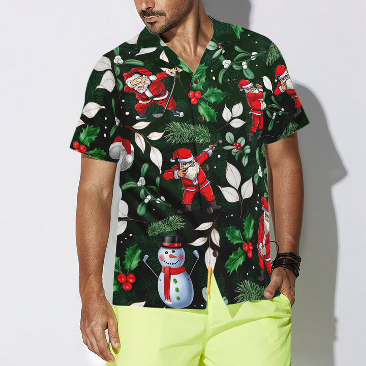 Lune London | Hyperfavor Christmas Hawaiian Shirts, short sleeve shirt with Santa Claus playing golf pattern, Christmas shirt gift idea for men and women