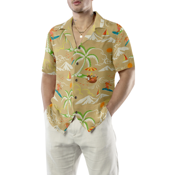 Lune London | Hyperfavor Christmas Hawaiian Shirts, Santa Beach Summer Pattern 4 Short Sleeve Shirt, Christmas Gift Idea for Men and Women
