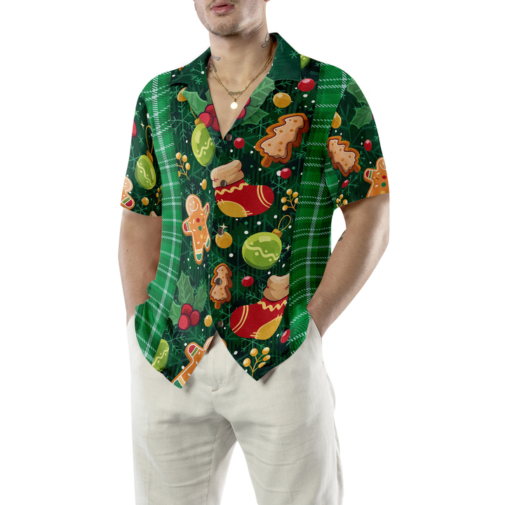 Lune London | Green Christmas Plaid Pattern Hawaiian Shirt Hyperfavor, Short Sleeve Christmas Shirts Button-Up for Men and Women