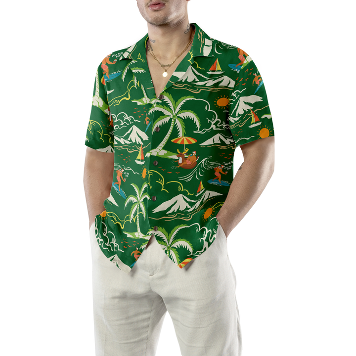 Lune London | Hyperfavor Christmas Hawaiian Shirts, Santa Beach Summer Pattern 2 Short Sleeve Shirt, Christmas Gift Idea for Men and Women