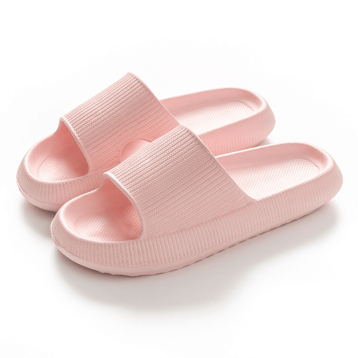 Lune London | Soft and Comfortable Slippers