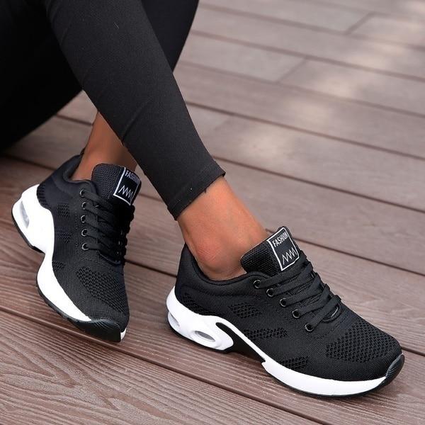 Lune London | Orthopedic Sports Shoes