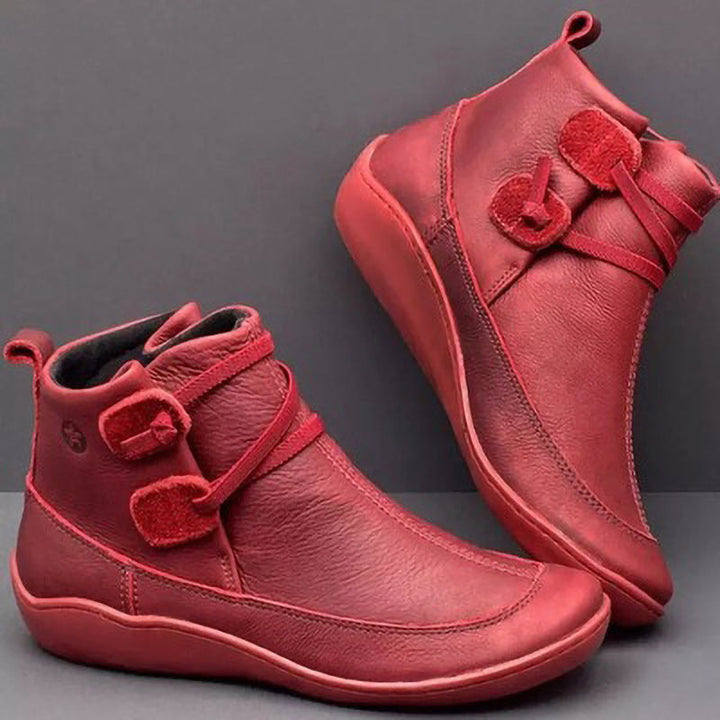 Lune London | Trendy plus size casual sports shoes for women
