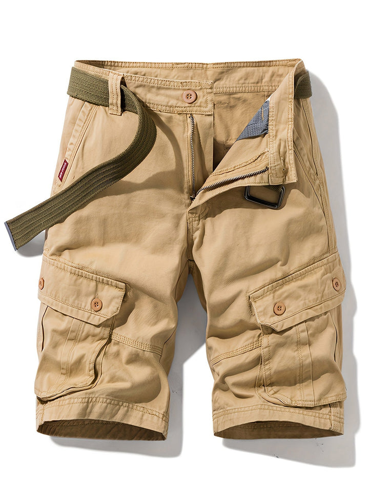 Lune London | Relaxed model men's shorts with button pockets