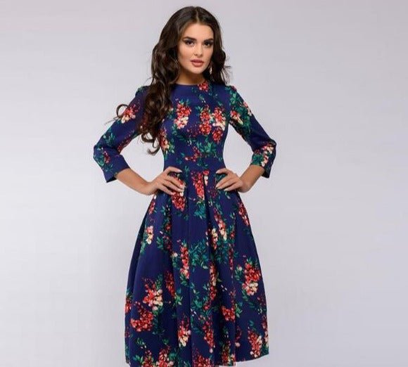 Lune London | Casual mid-length dress with round neck floral print and pockets